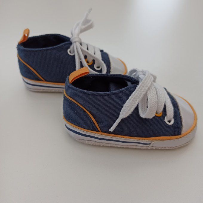 Baskets taille 16/17