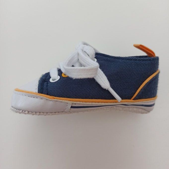 Baskets taille 16/17