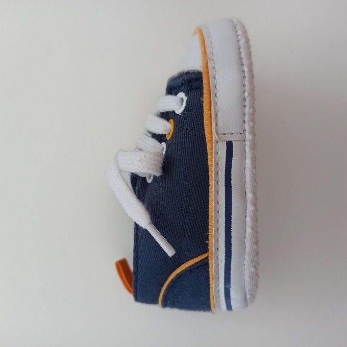 Baskets taille 16/17